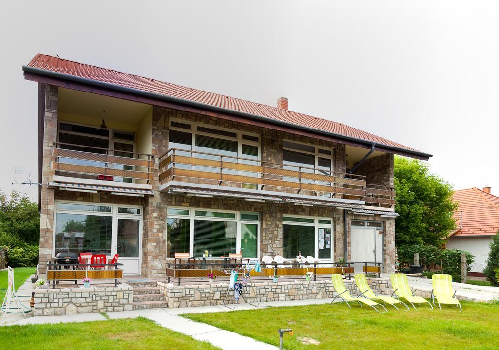 Boathouse Balatonlelle With Sauna Szoba fotó